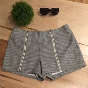 🌟🌟NWOT-Bebe classy shorts